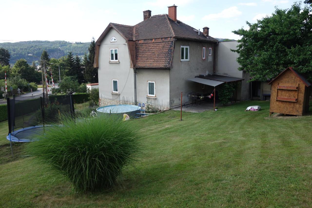 Pod Chlumem - Utulny Byt V Blizkosti Centra Decin Buitenkant foto
