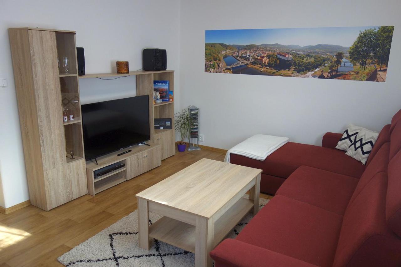 Pod Chlumem - Utulny Byt V Blizkosti Centra Decin Buitenkant foto
