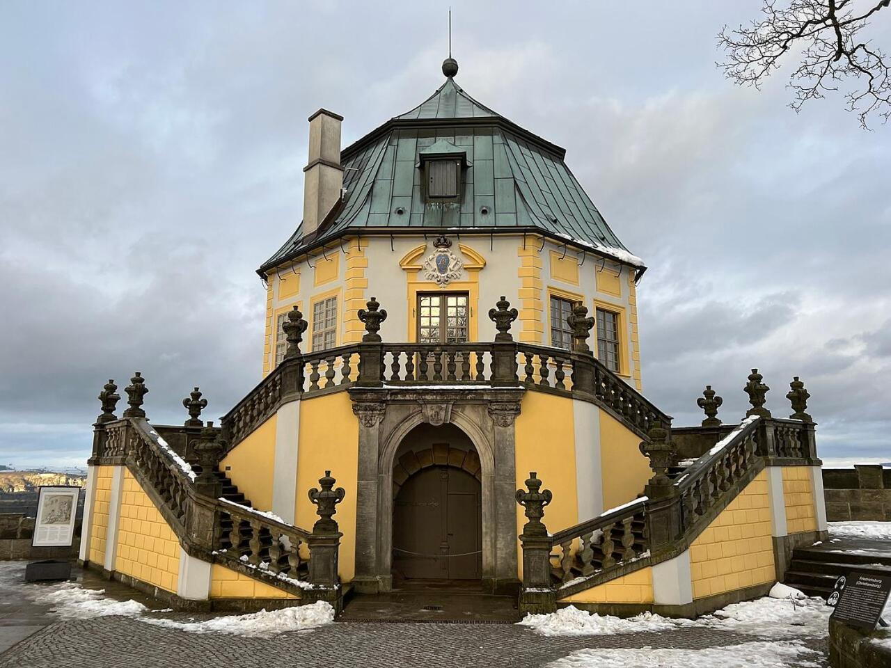 Pod Chlumem - Utulny Byt V Blizkosti Centra Decin Buitenkant foto